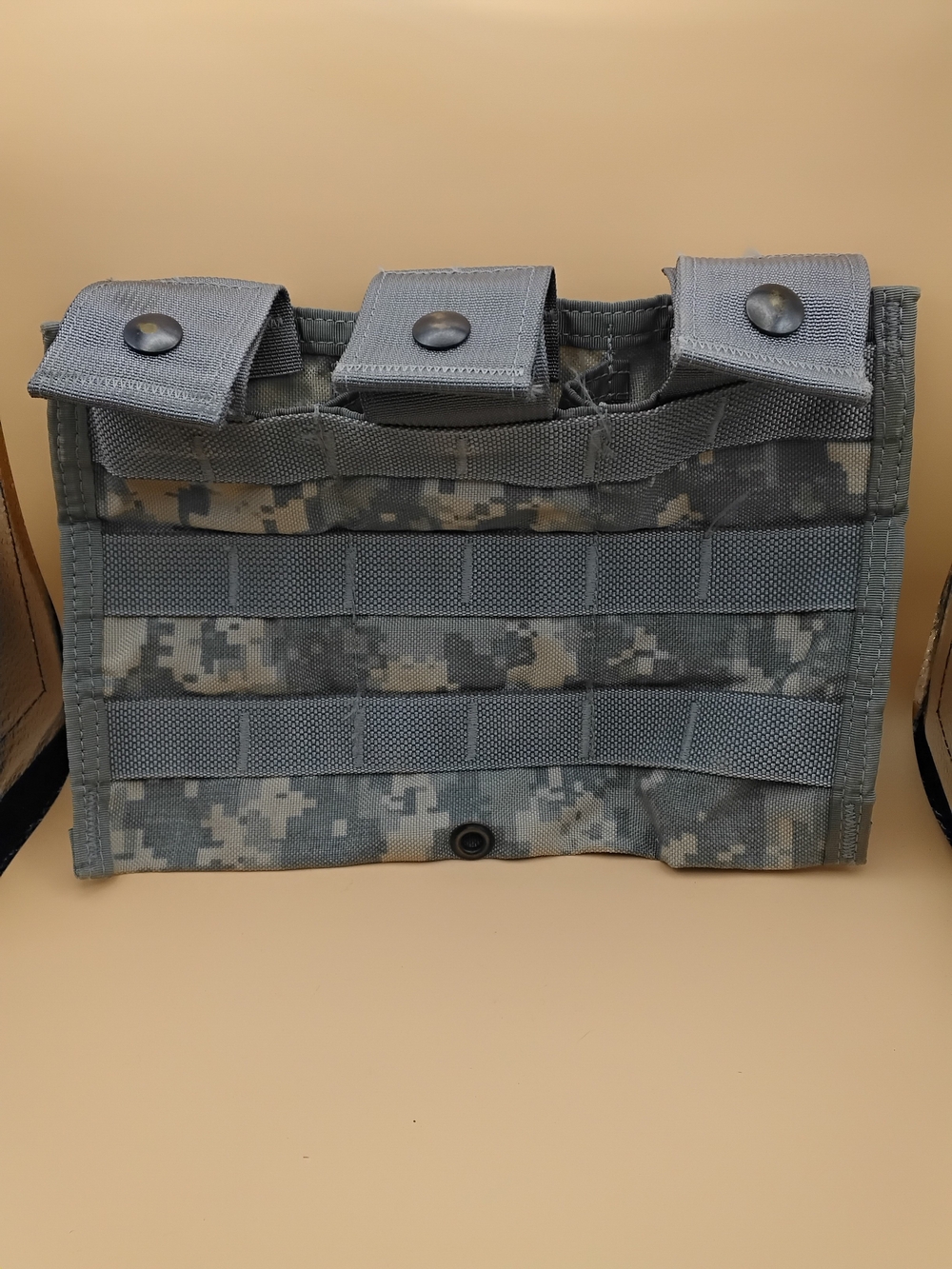 Genuine U.S Military MOLLE II Triple M4/M16 Pouch Read Description